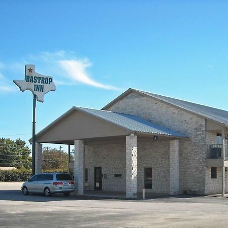 Bastrop Inn Zewnętrze zdjęcie