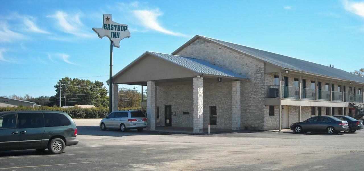 Bastrop Inn Zewnętrze zdjęcie